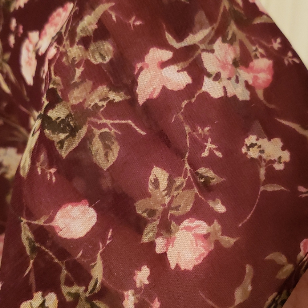 New York and Company bell sleeves blouse - Picture 2 of 3